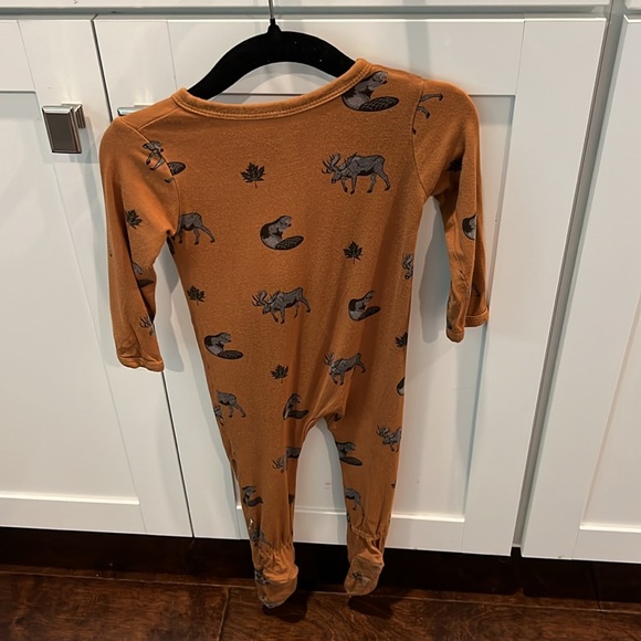 Kyte Baby-Zippered Footie in Canadian - Picture 2 of 4